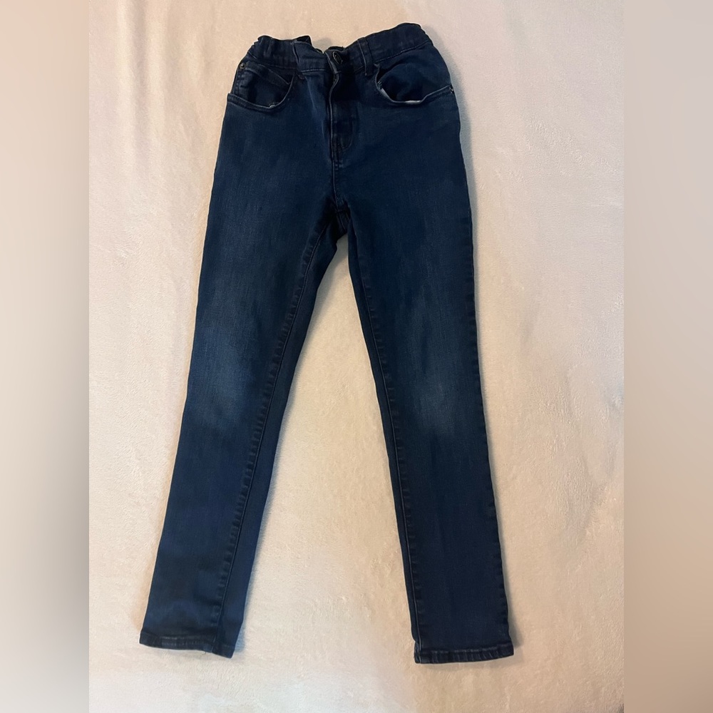 Boys size 10, dark blue skinny jeans. Excellent condition with no tears.